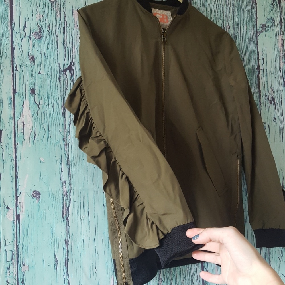 GB Gianni Bini Ruffled Bomber Jacket - Picture 7 of 7